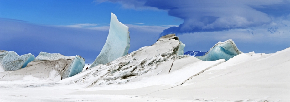 Pressure ridges in Antarctica